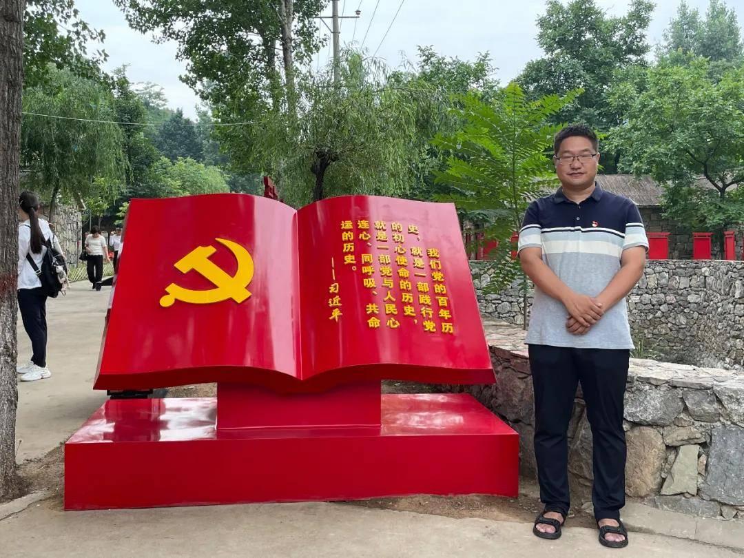 救援可爱的狮子